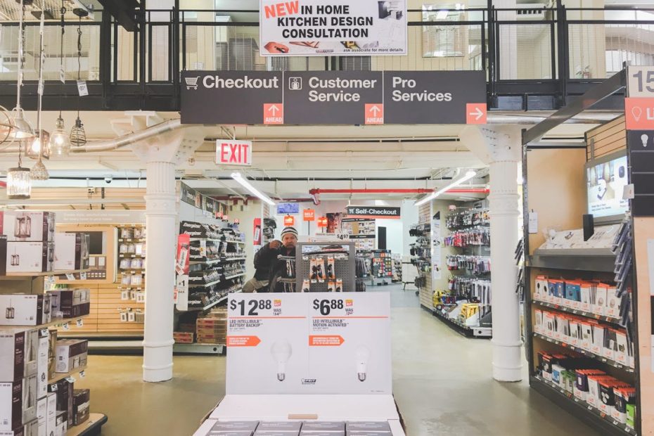 Home Depot Vs. Lowe'S Compared: Pictures, Details
